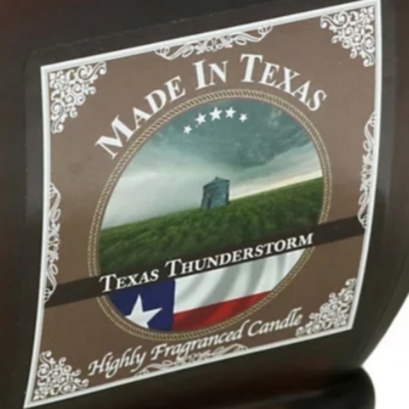 Highly Fragranced Texas Thunderstorm 14 oz Candel New - Picture 2 of 3